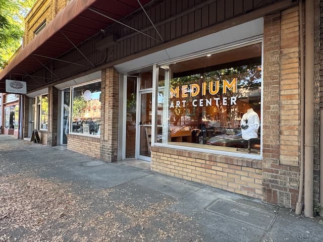 Medium Art Center